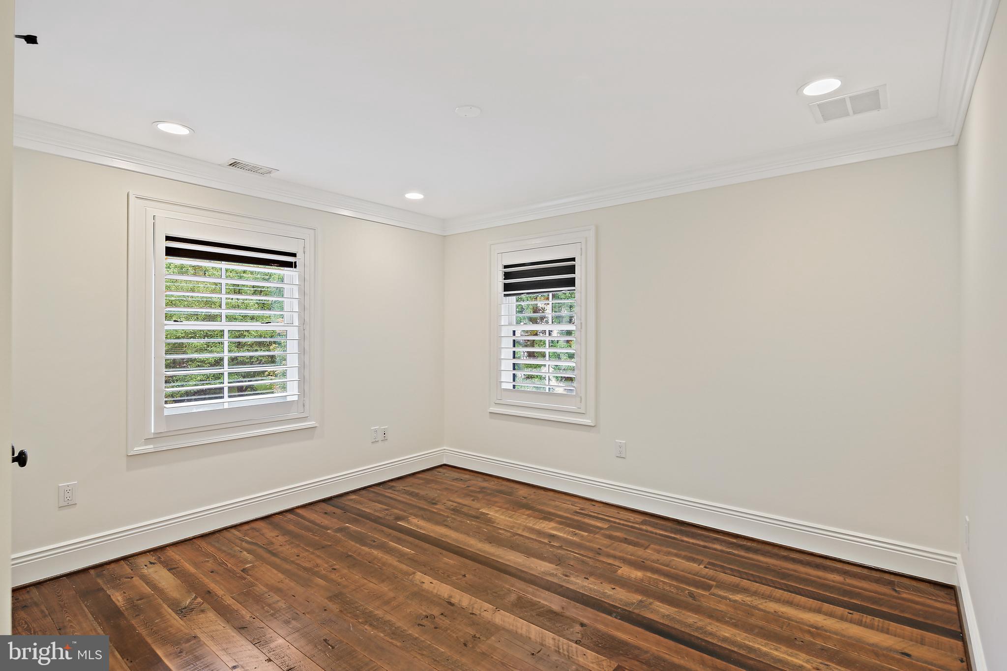 ARROWOOD - Residential