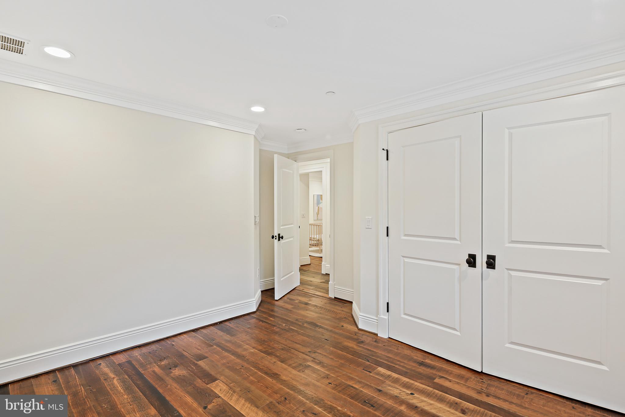 ARROWOOD - Residential