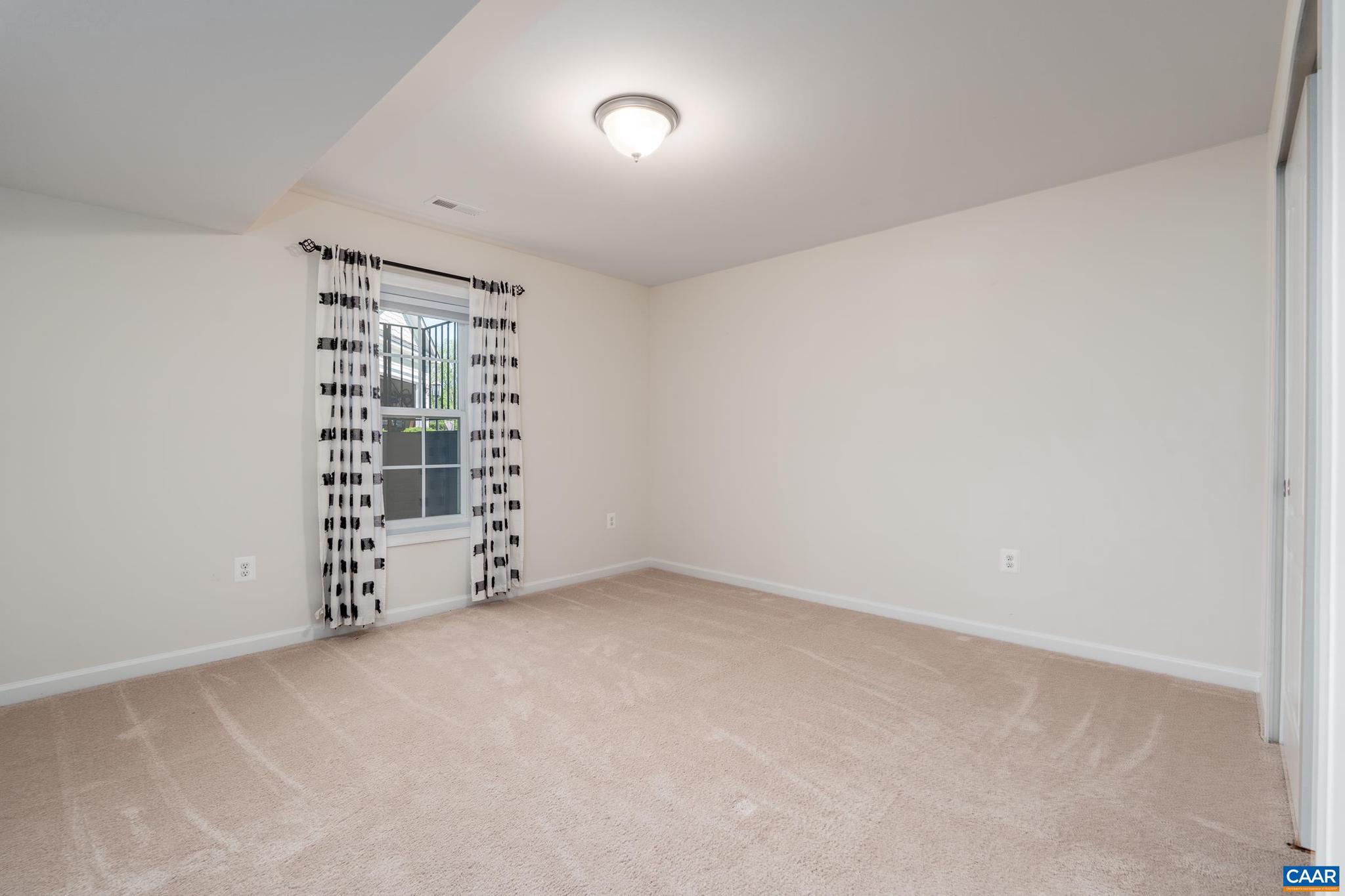 SPRING CREEK - Residential