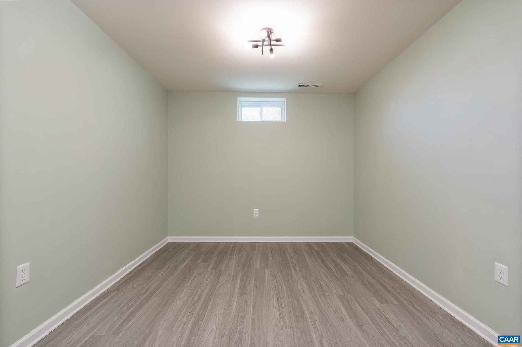 SPRING CREEK - Residential