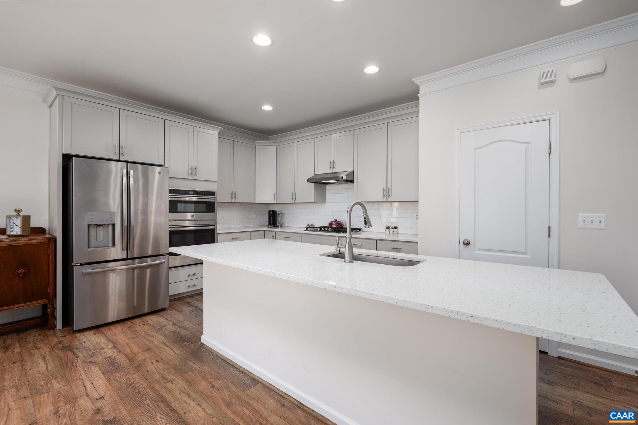 SPRING CREEK - Residential