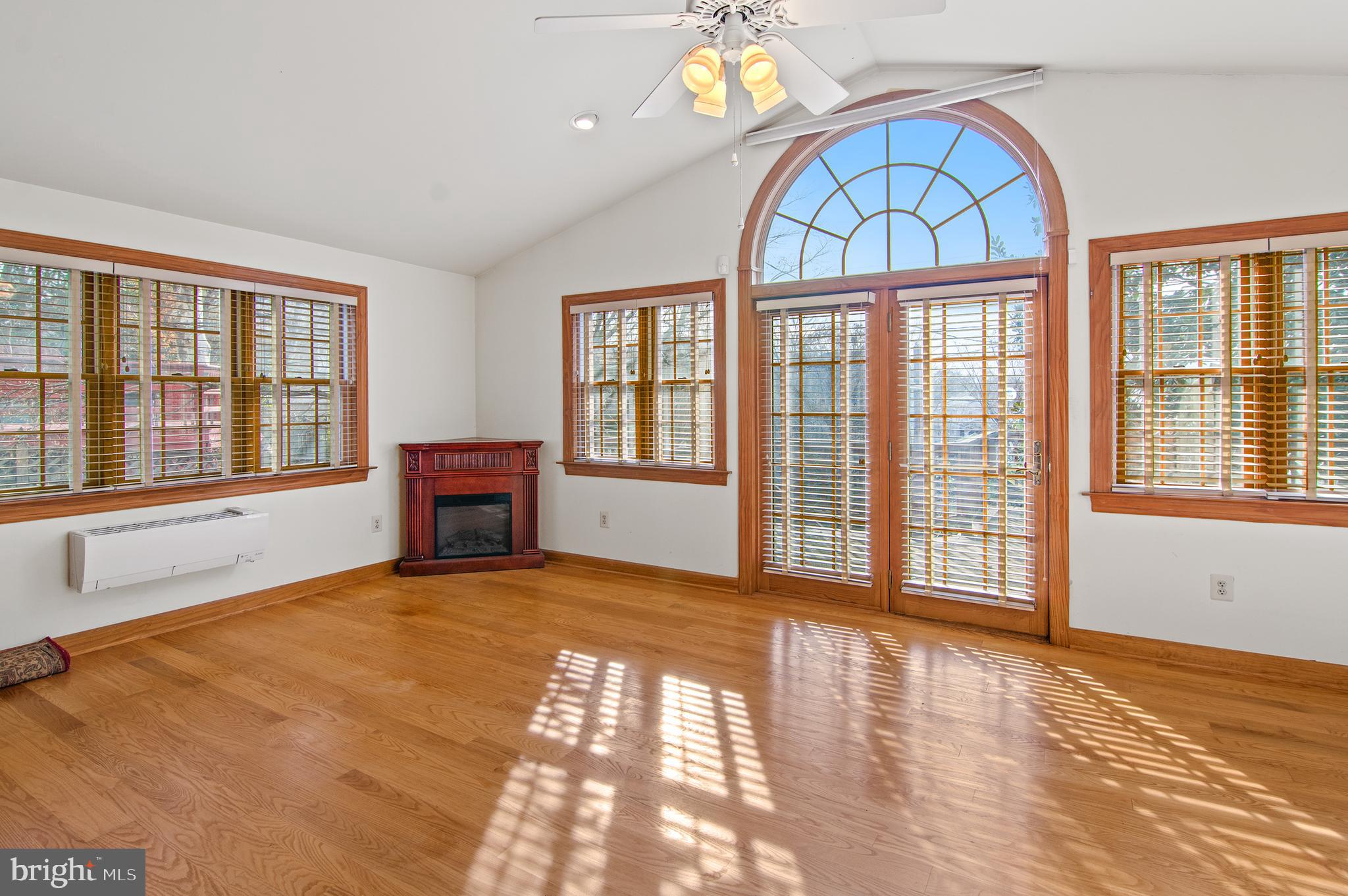 BEVERLY HILLS - Residential