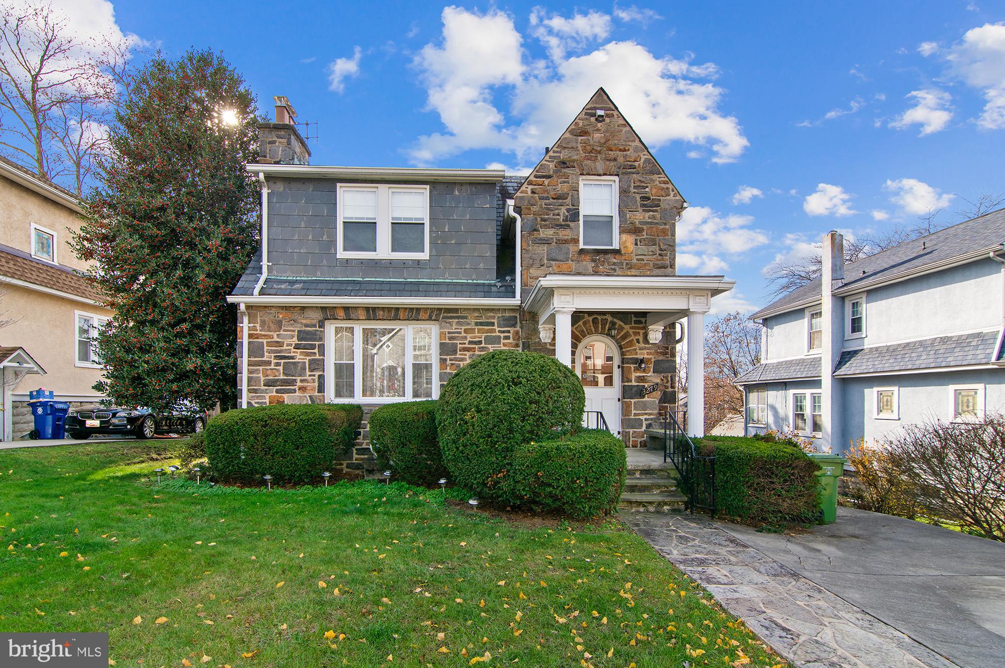 BEVERLY HILLS - Residential