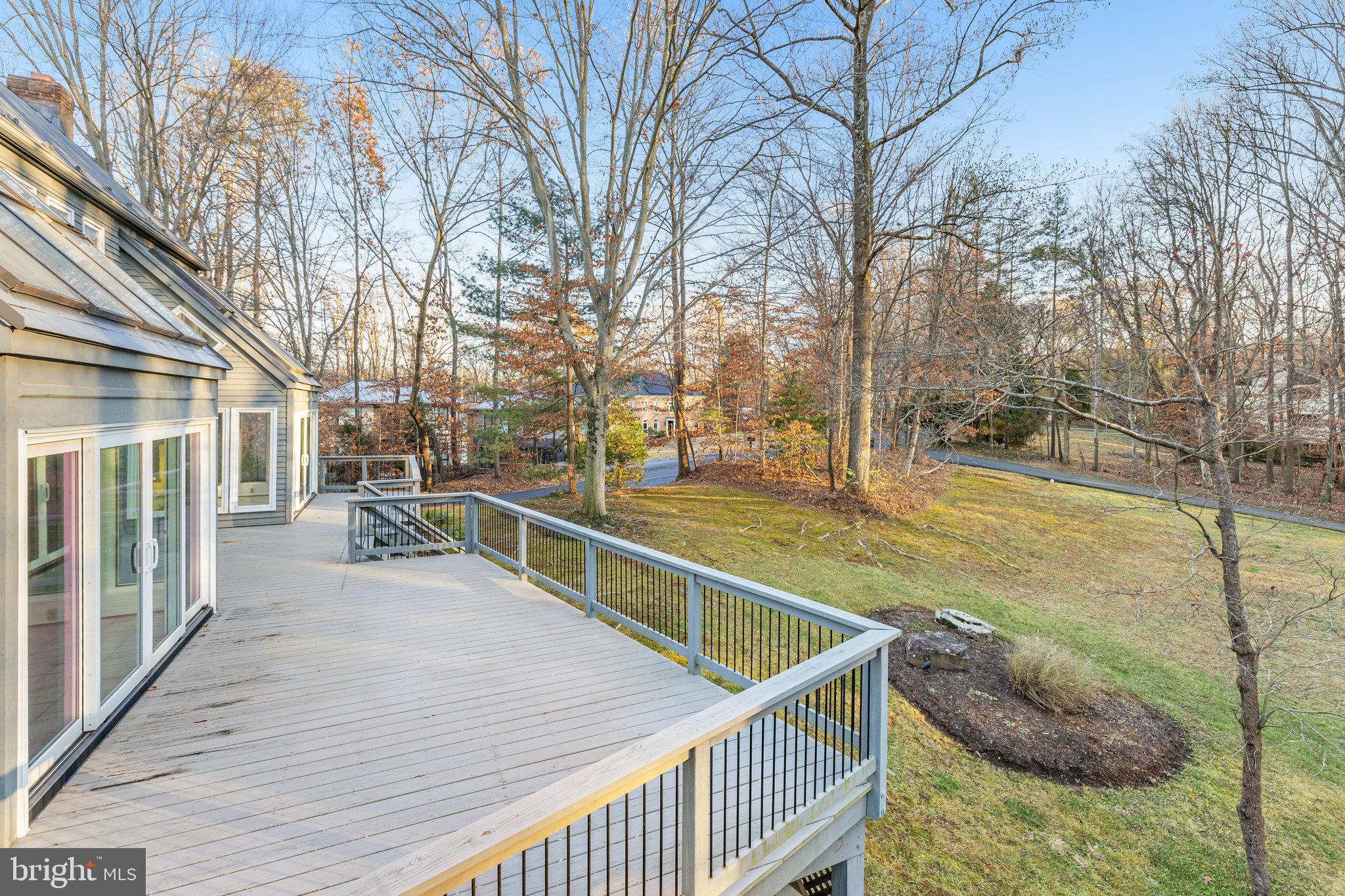 EAGLE ROCK - Residential