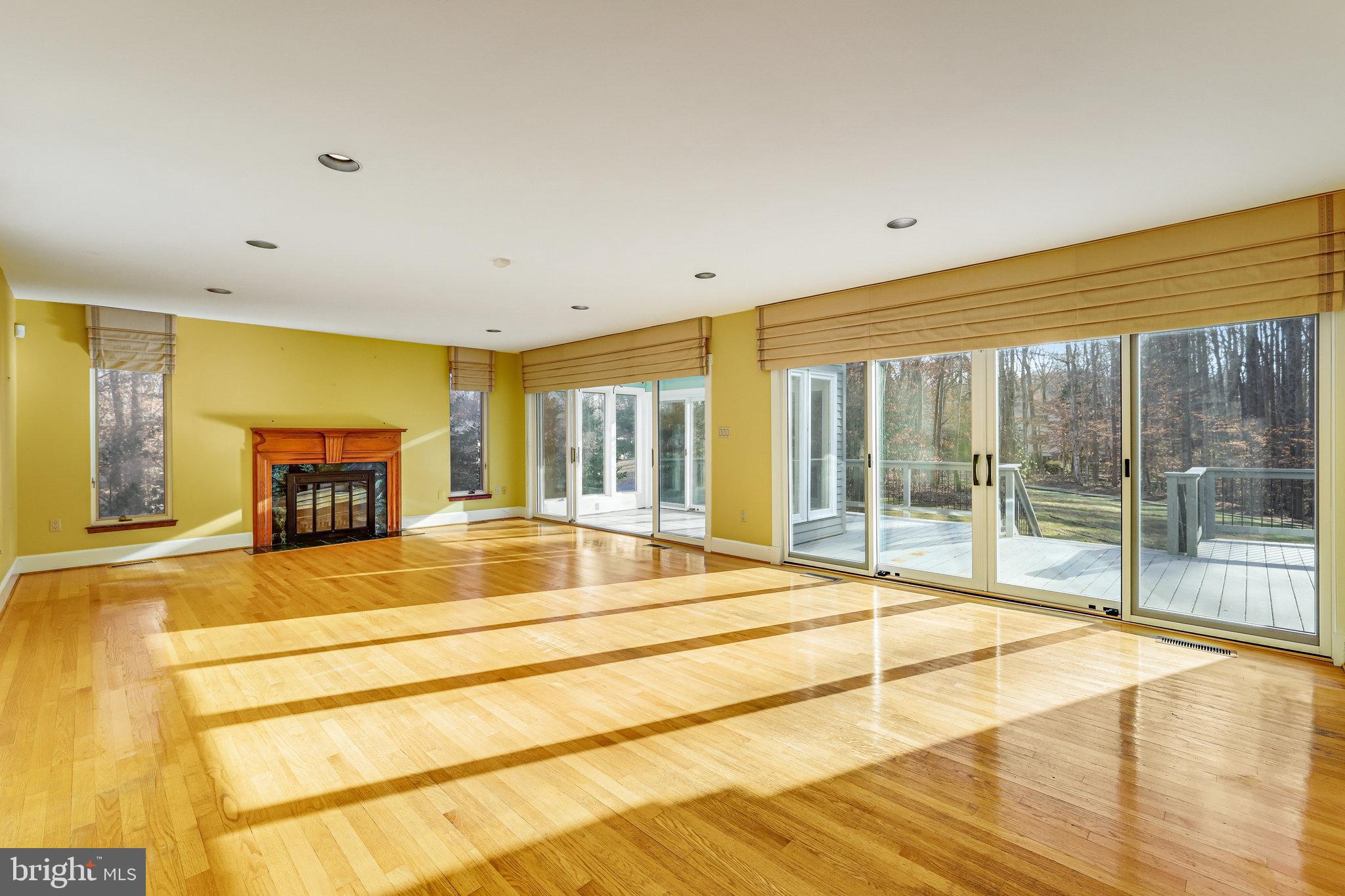 EAGLE ROCK - Residential