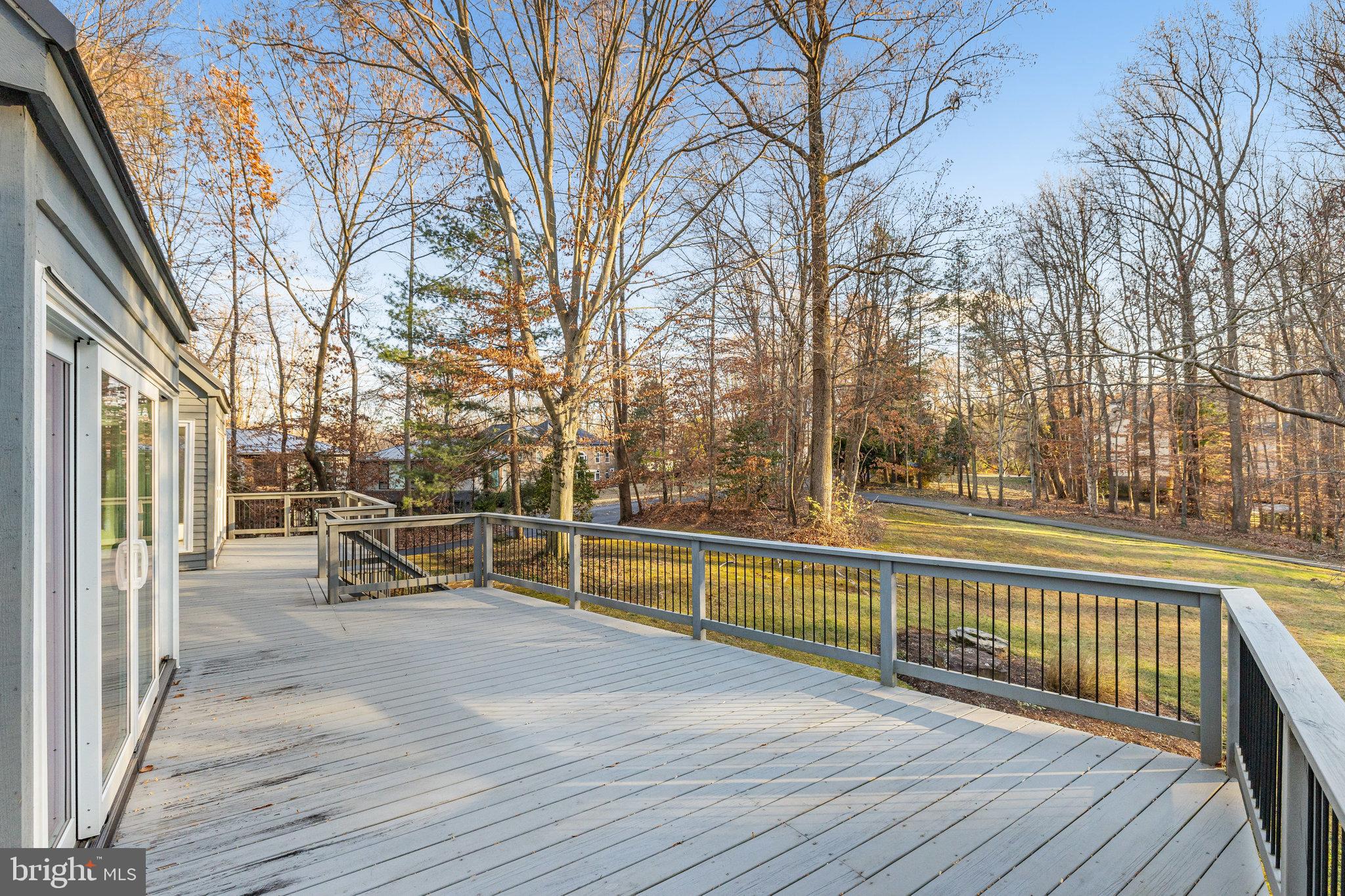 EAGLE ROCK - Residential