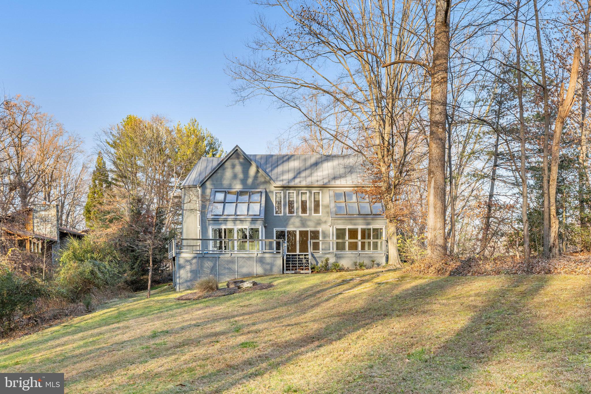 EAGLE ROCK - Residential