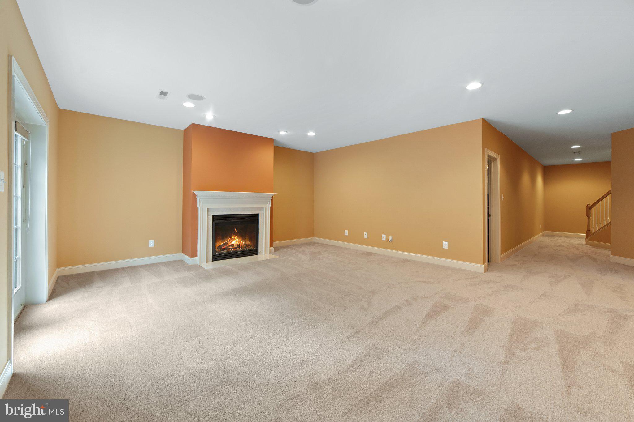 LANSDOWNE ON THE POTOMAC - Residential