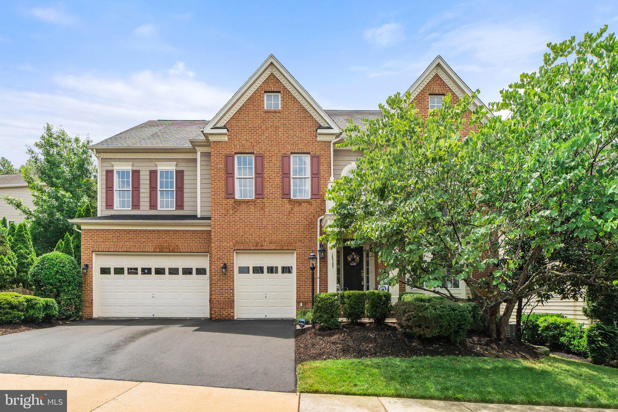 LANSDOWNE ON THE POTOMAC - Residential