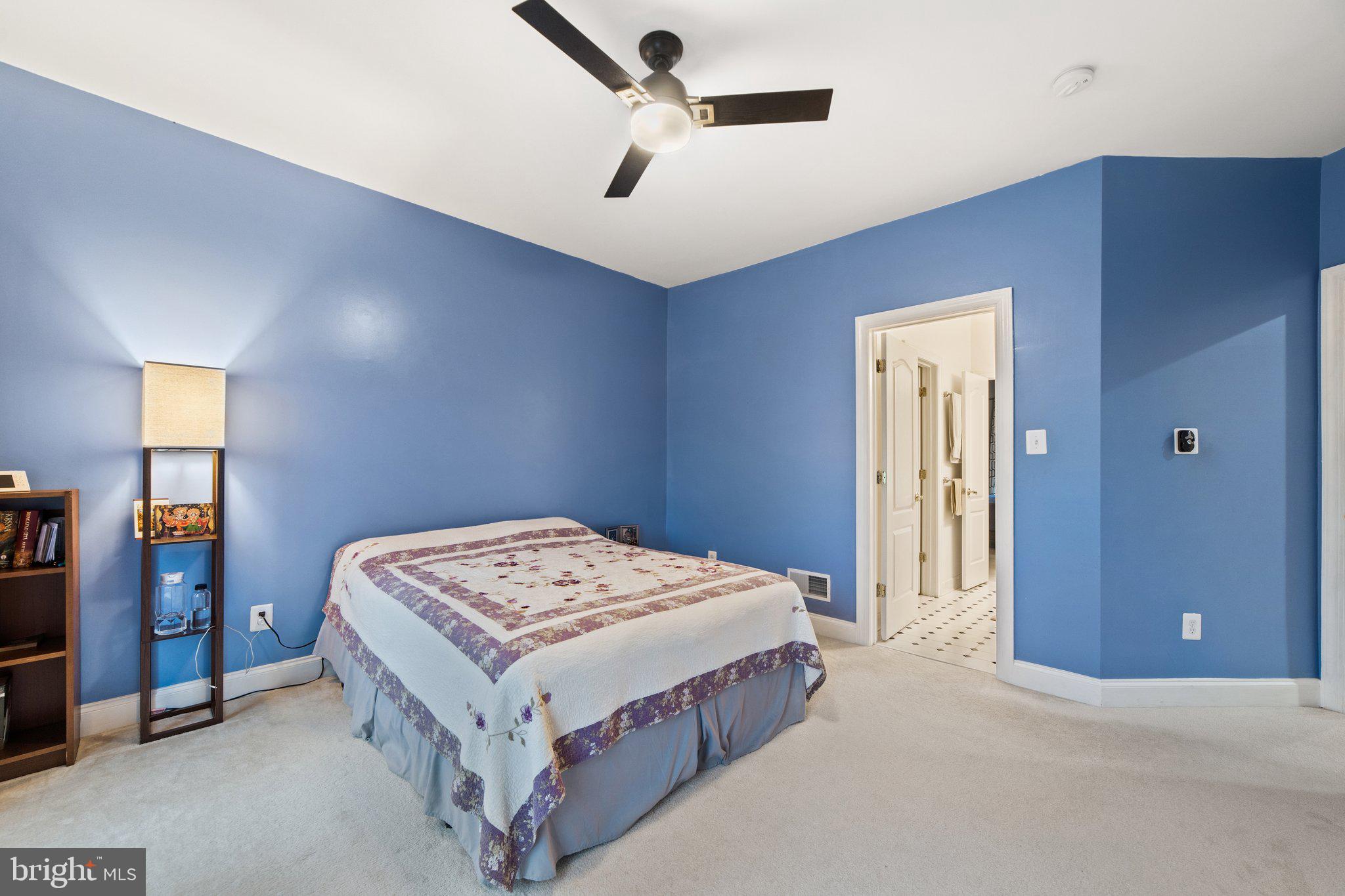 LANSDOWNE ON THE POTOMAC - Residential