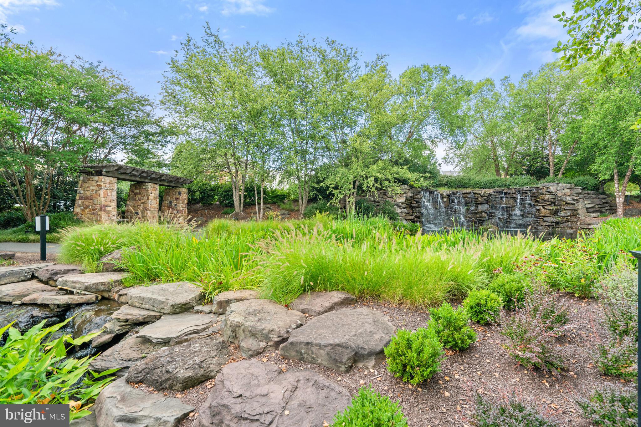 LANSDOWNE ON THE POTOMAC - Residential