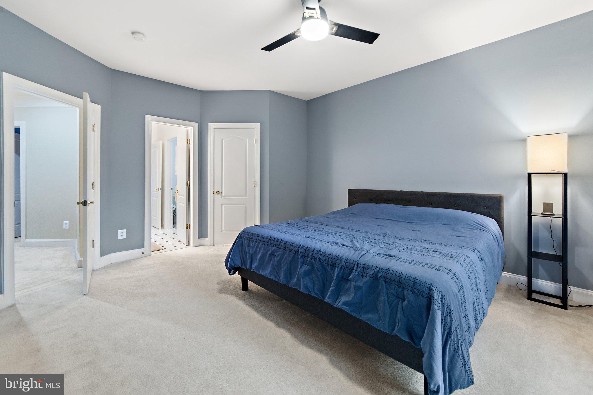 LANSDOWNE ON THE POTOMAC - Residential