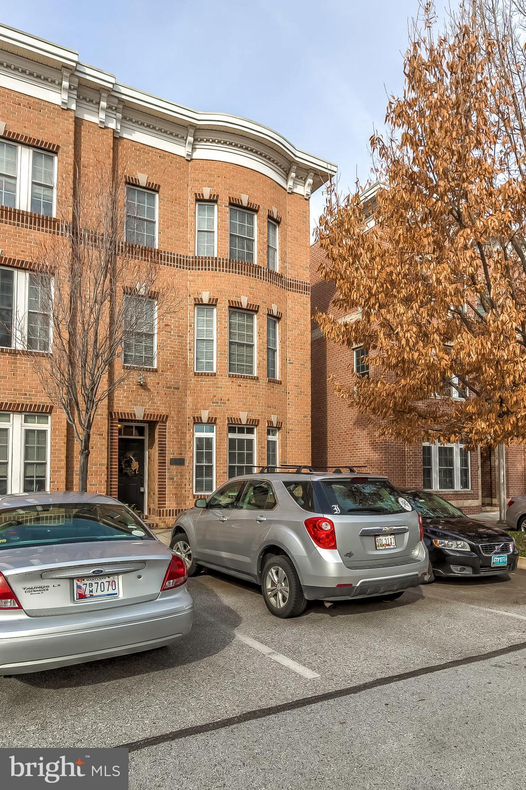 LOCUST POINT - Residential