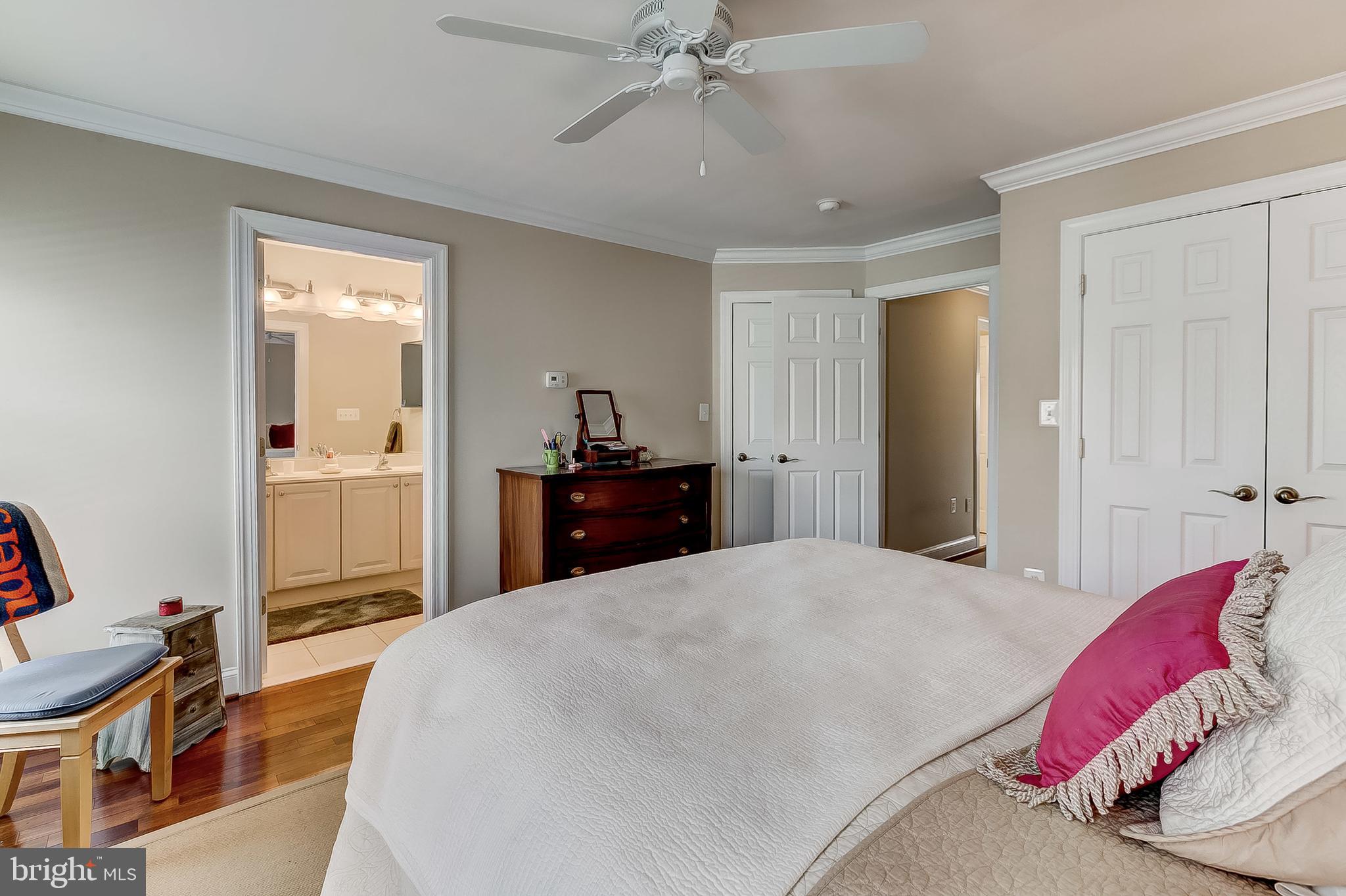 LOCUST POINT - Residential