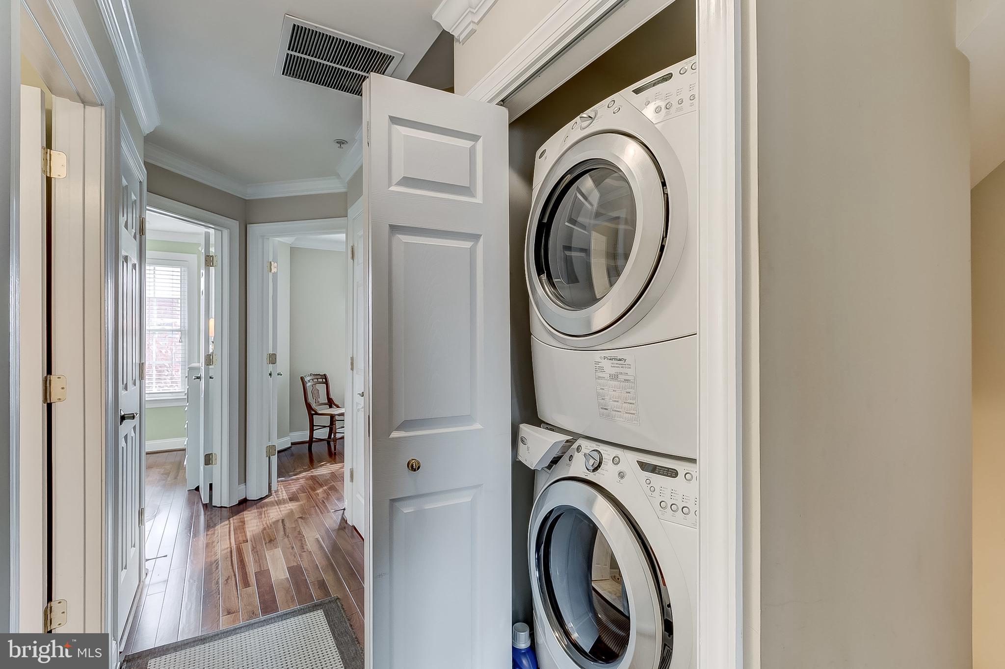 LOCUST POINT - Residential