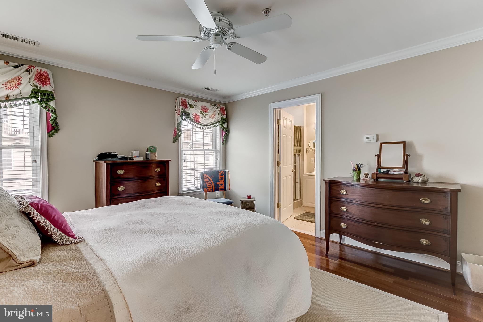 LOCUST POINT - Residential