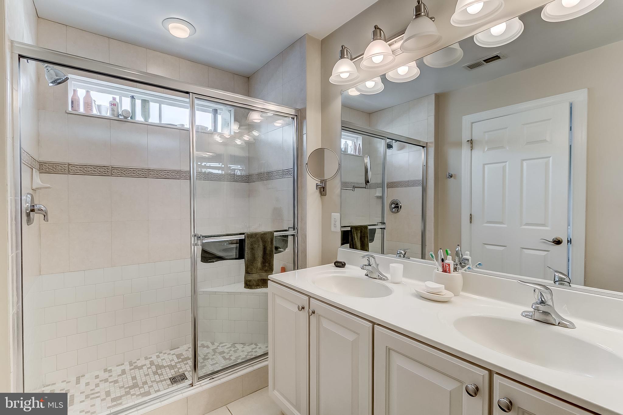 LOCUST POINT - Residential