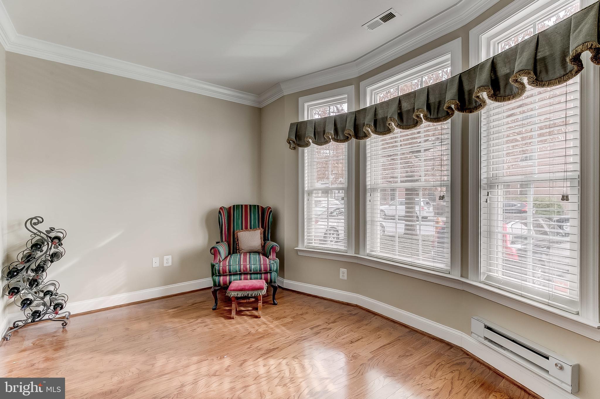 LOCUST POINT - Residential