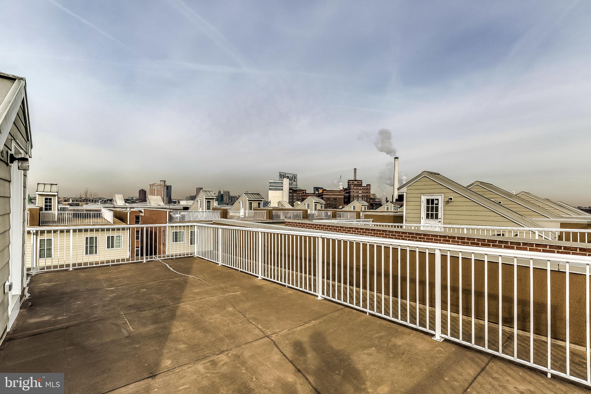 LOCUST POINT - Residential