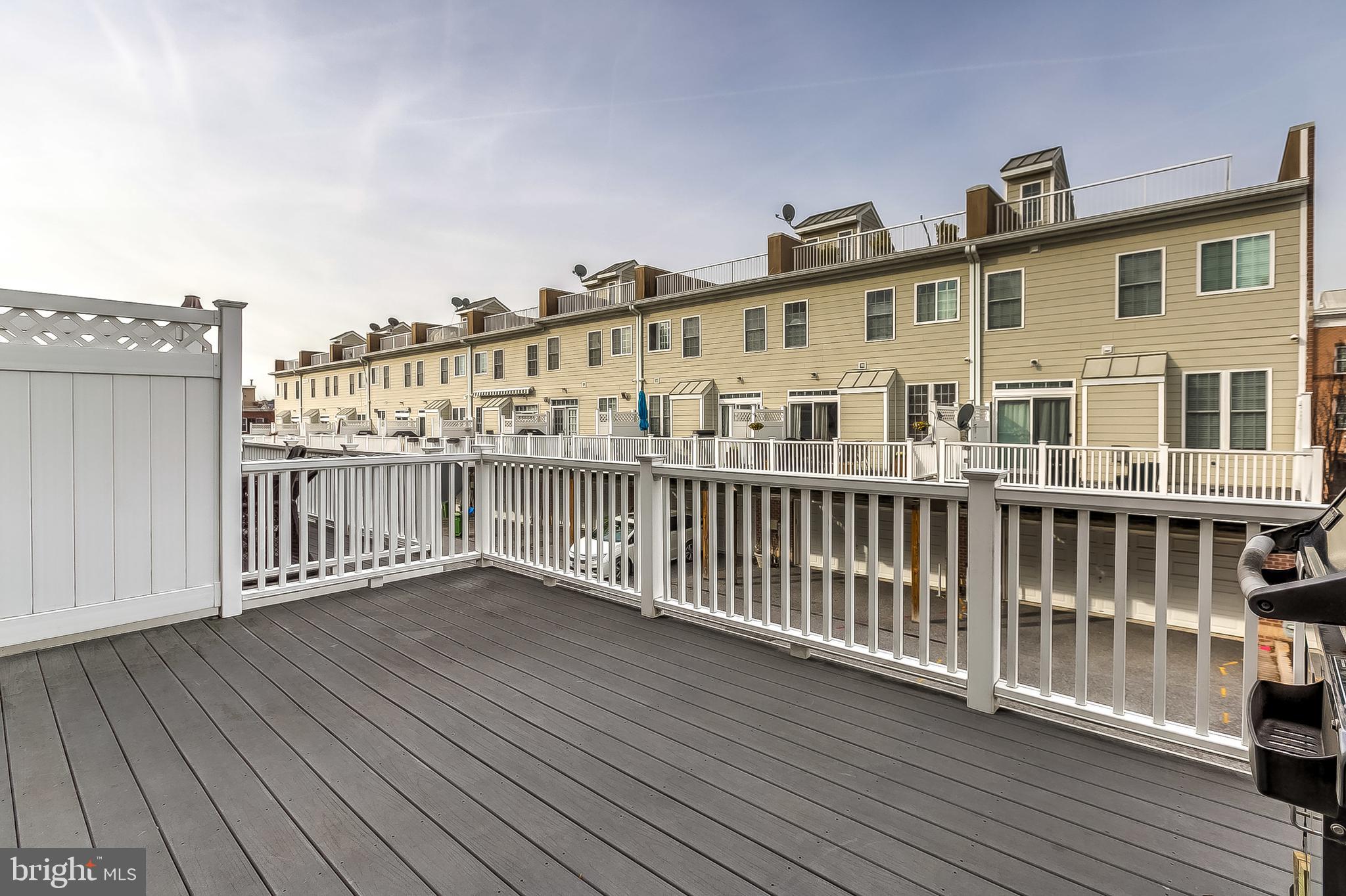 LOCUST POINT - Residential