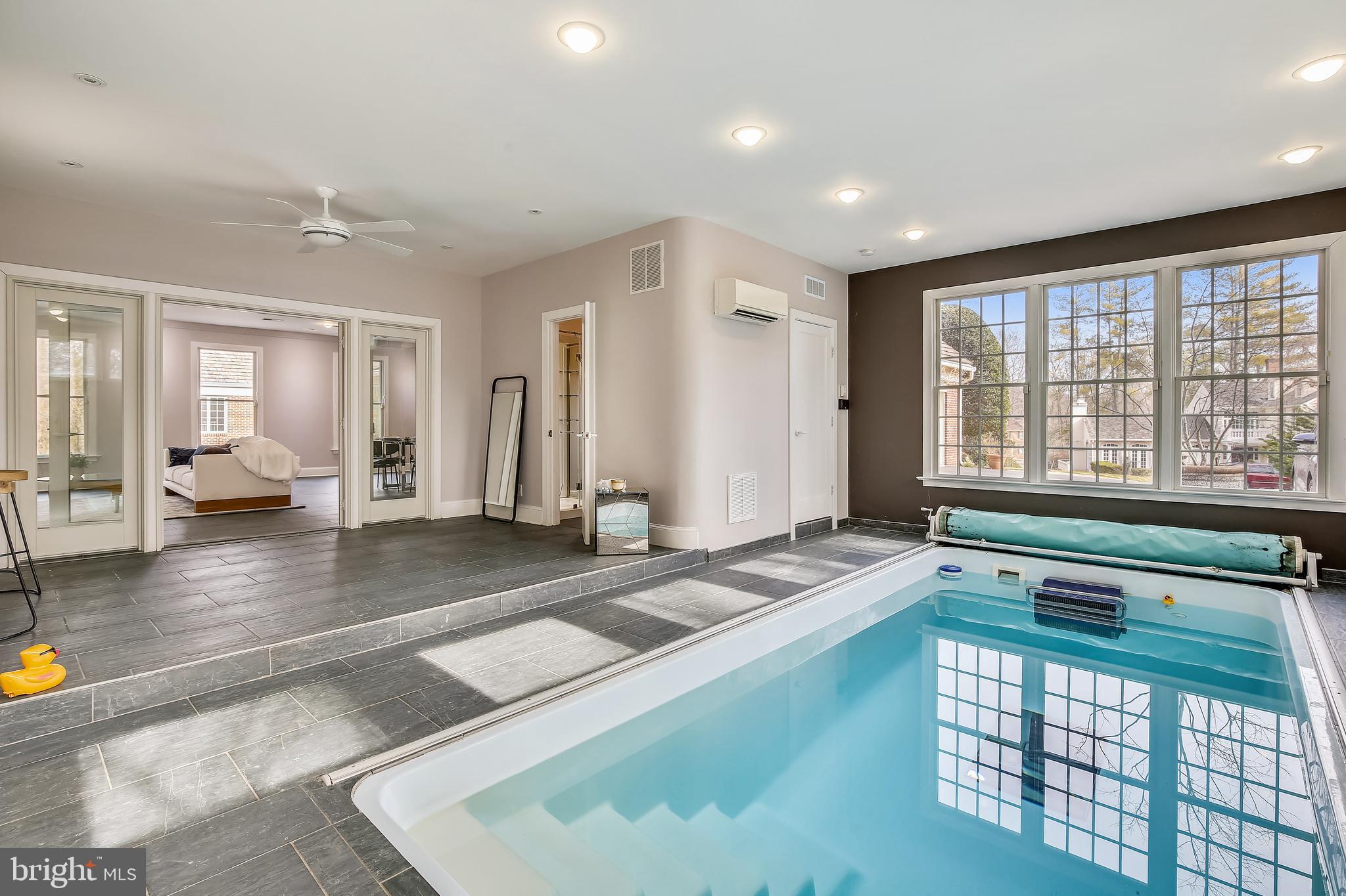 POTOMAC OVERLOOK - Residential