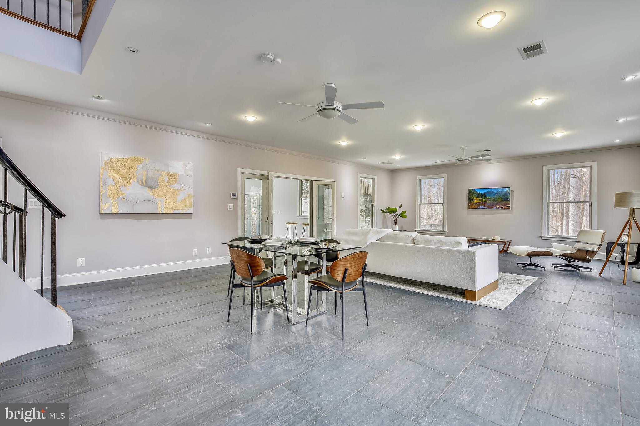 POTOMAC OVERLOOK - Residential