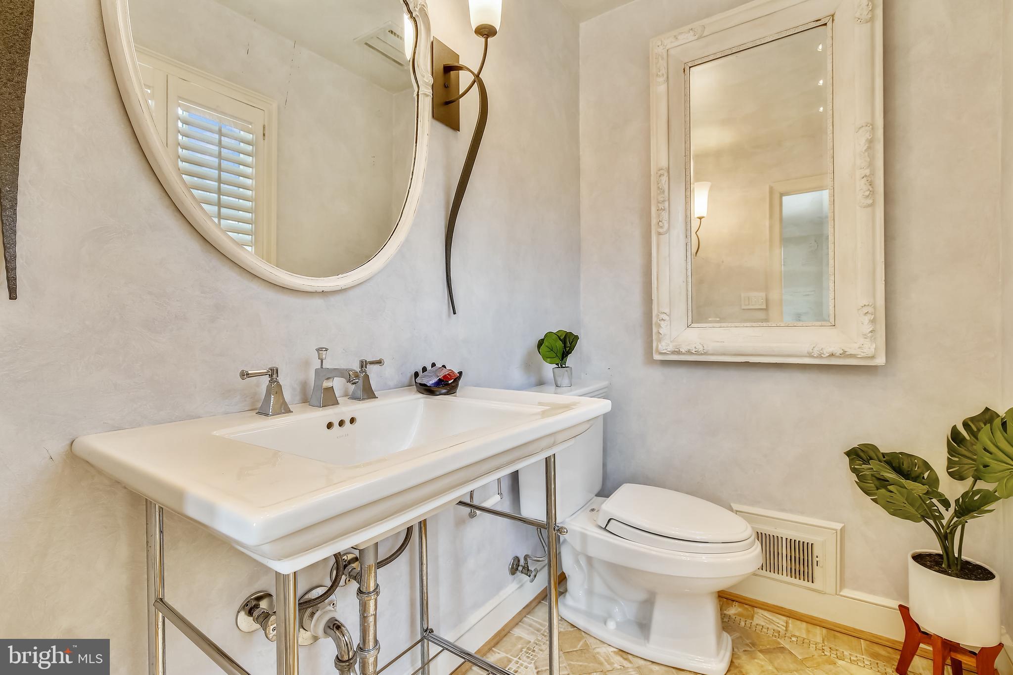 POTOMAC OVERLOOK - Residential