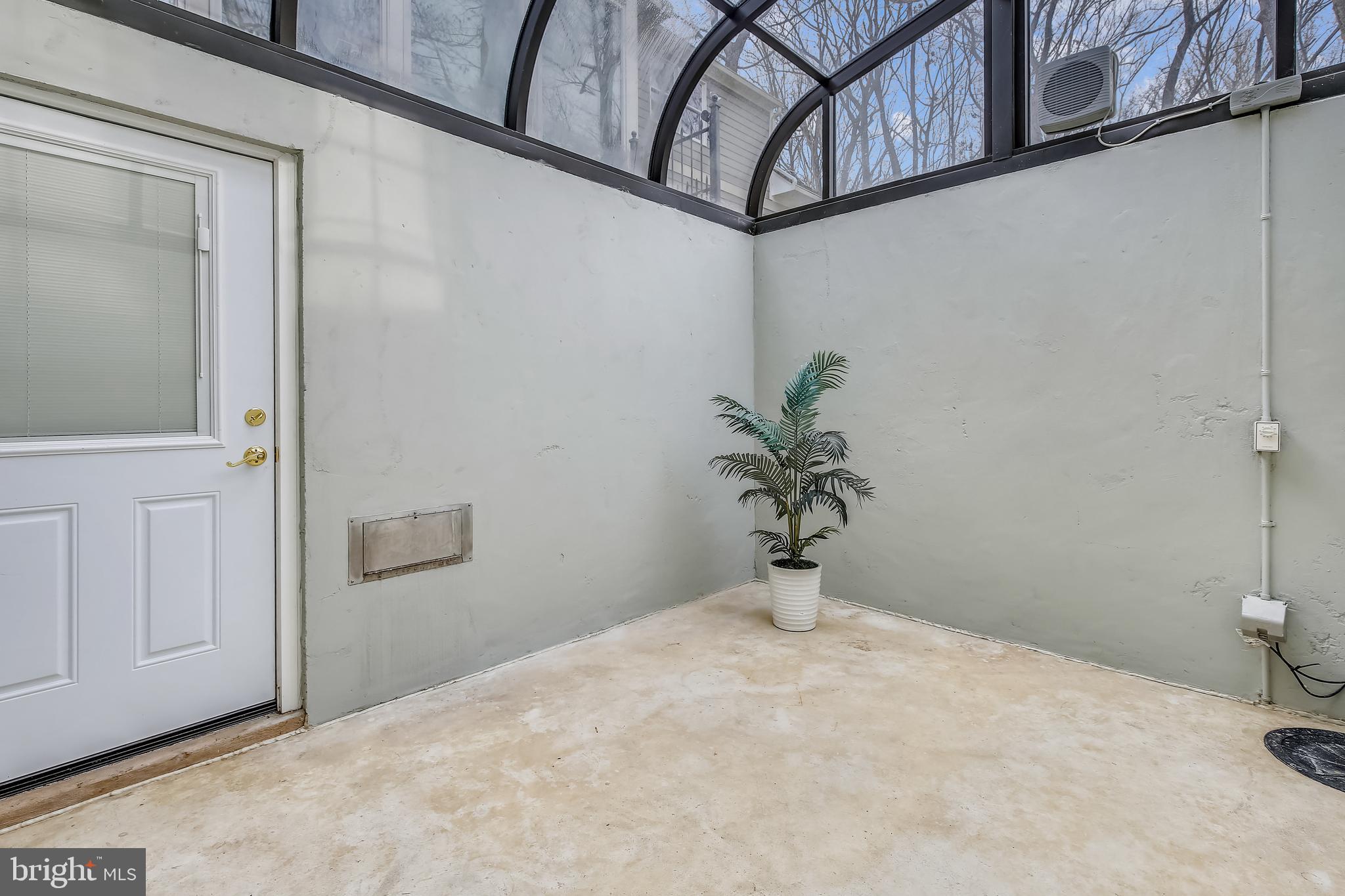 POTOMAC OVERLOOK - Residential