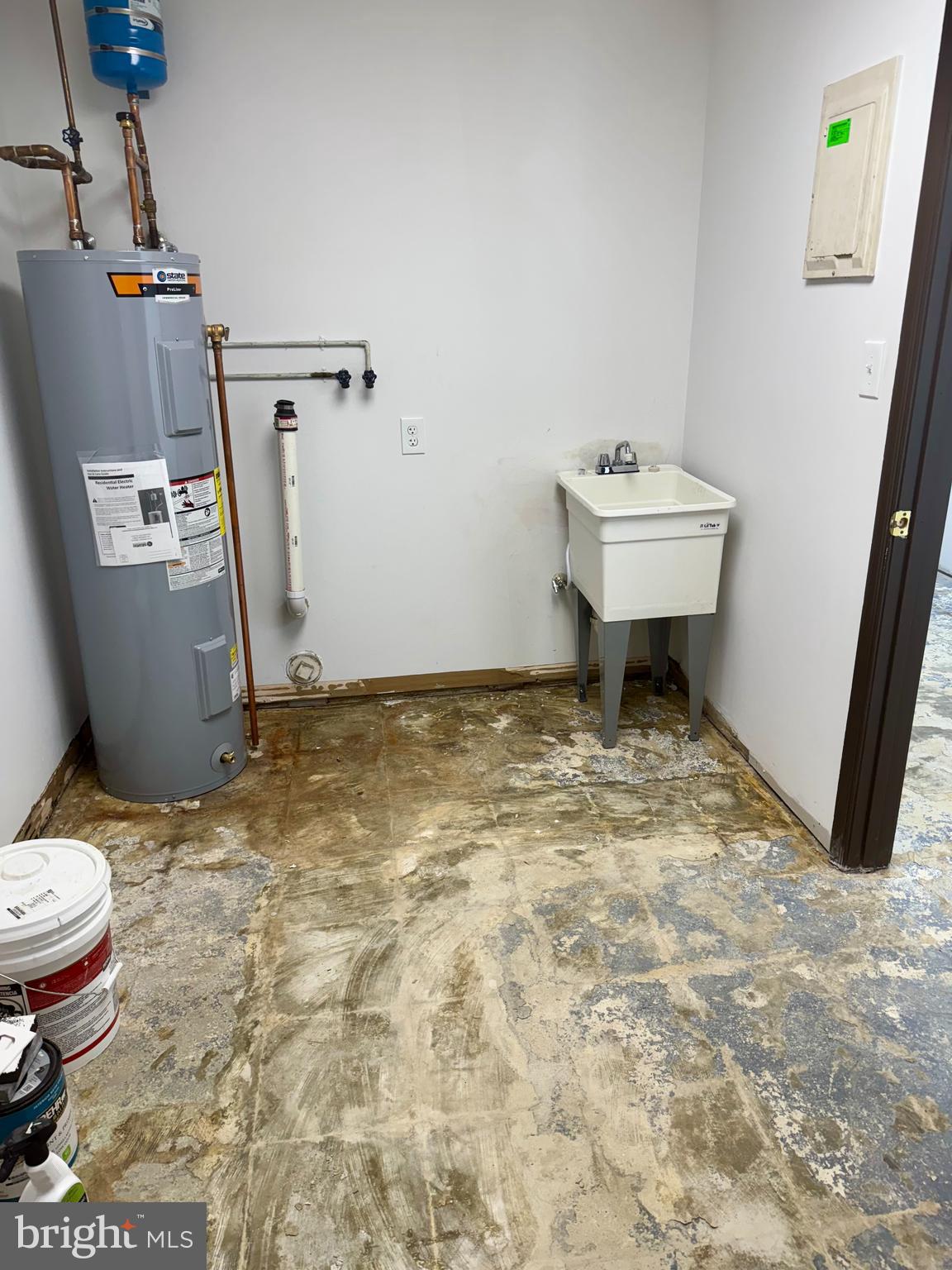 NONE AVAILABLE - Commercial Lease