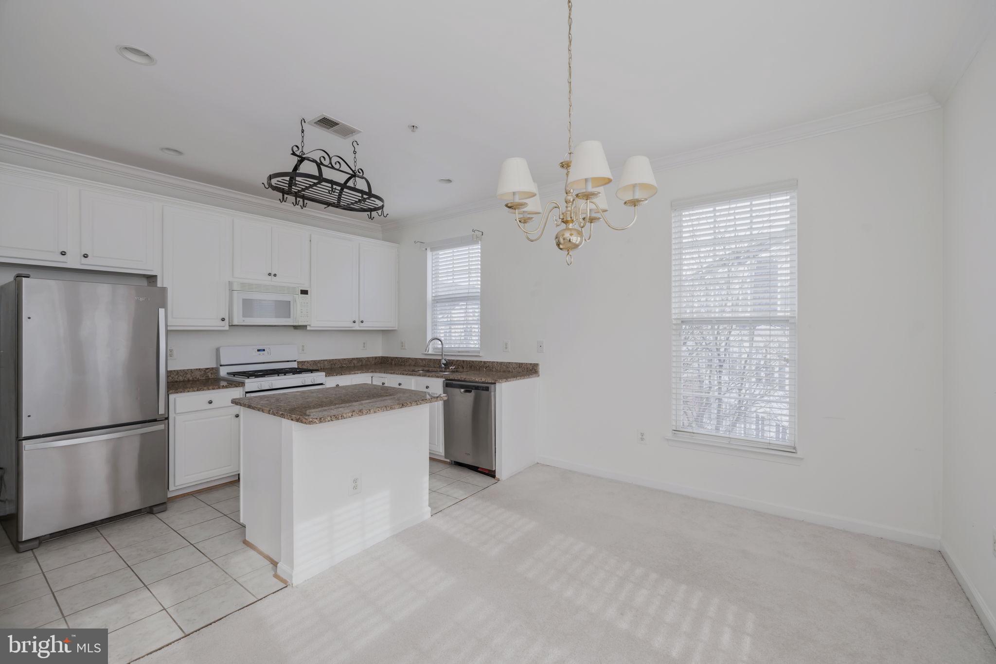 5108 ENGLISH TERRACE 104