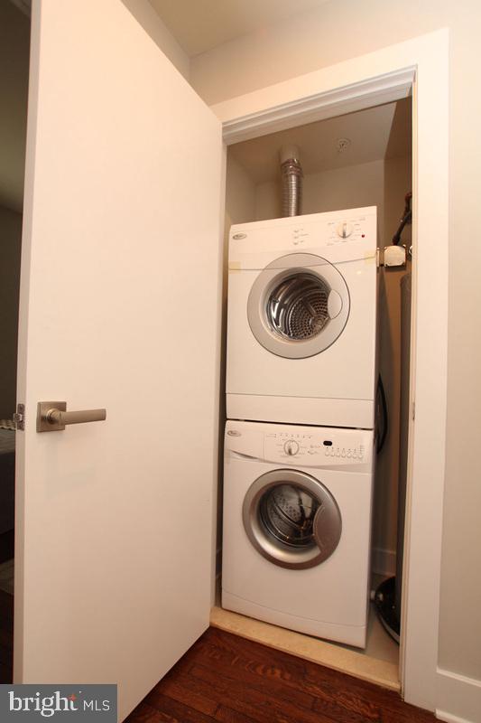 UNIVERSITY CITY - Residential Lease