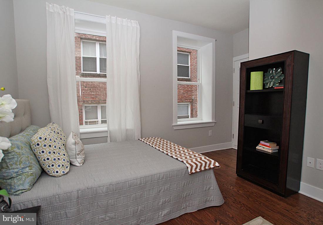 UNIVERSITY CITY - Residential Lease