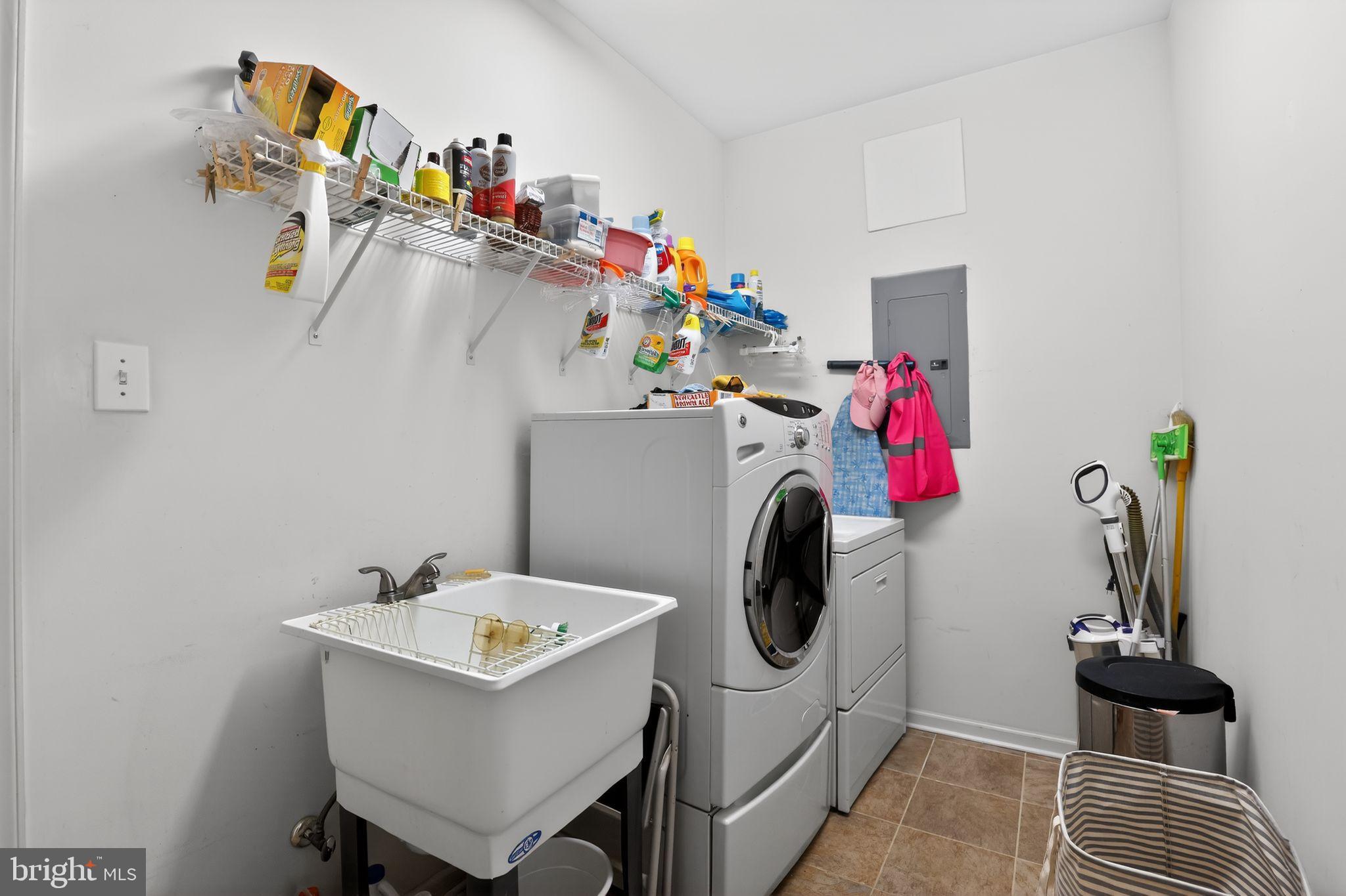 FOX HILL FARM - Residential