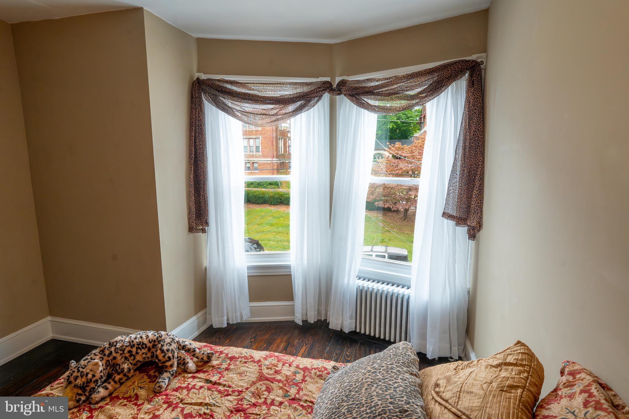 CHESTNUT HILL - Residential