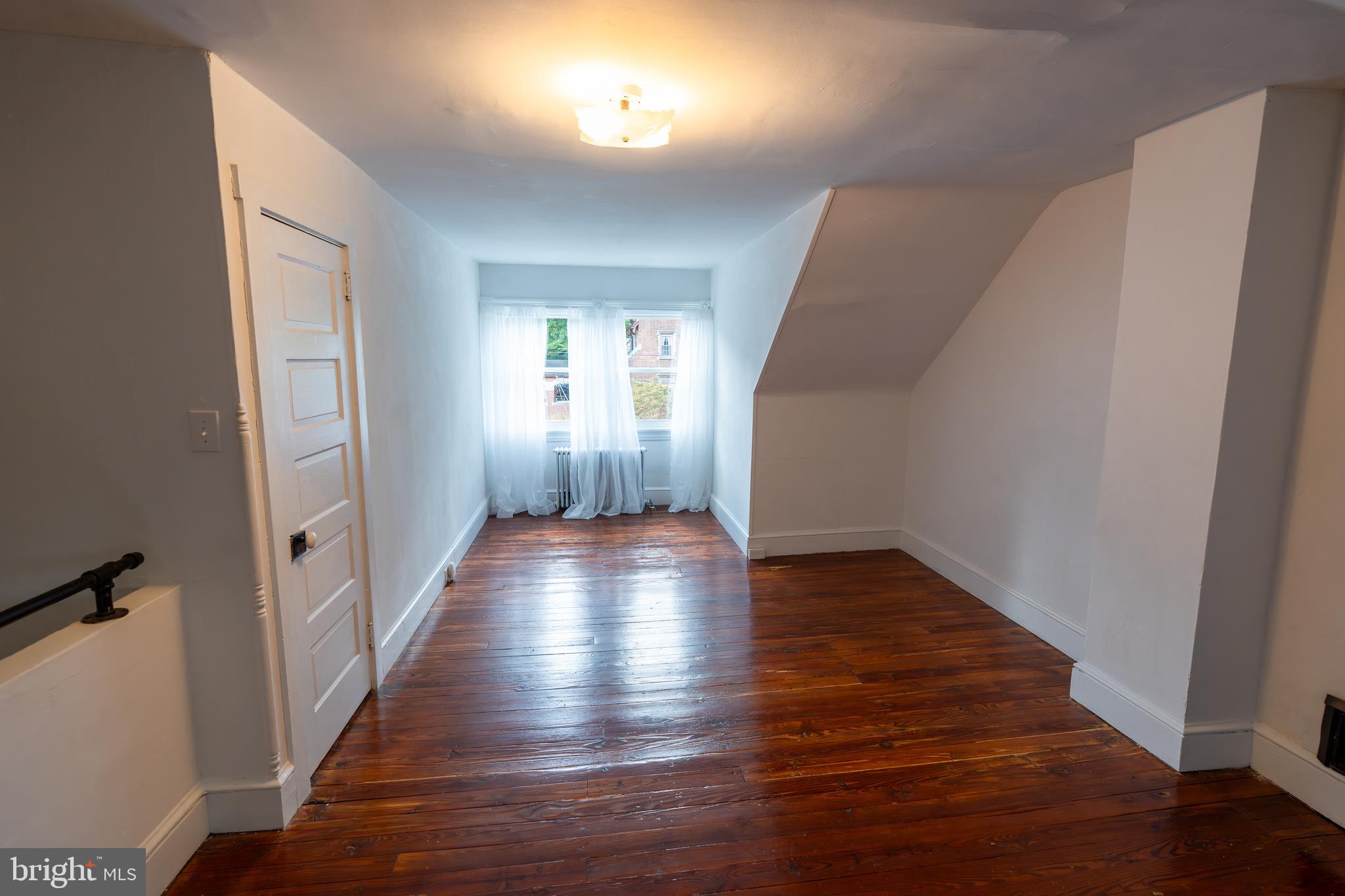 CHESTNUT HILL - Residential