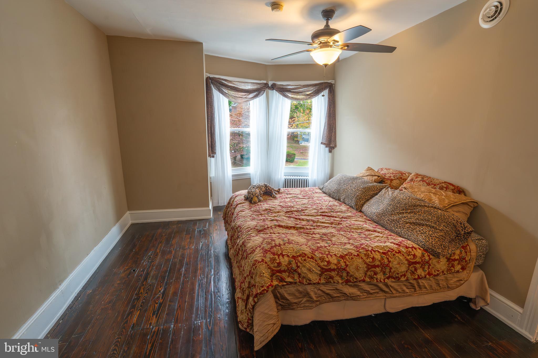 CHESTNUT HILL - Residential