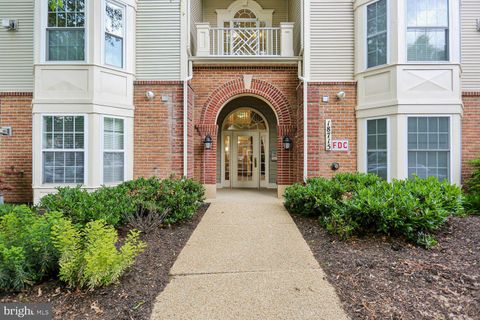 18715 SPARKLING WATER DRIVE 9-202 GERMANTOWN MD 20874