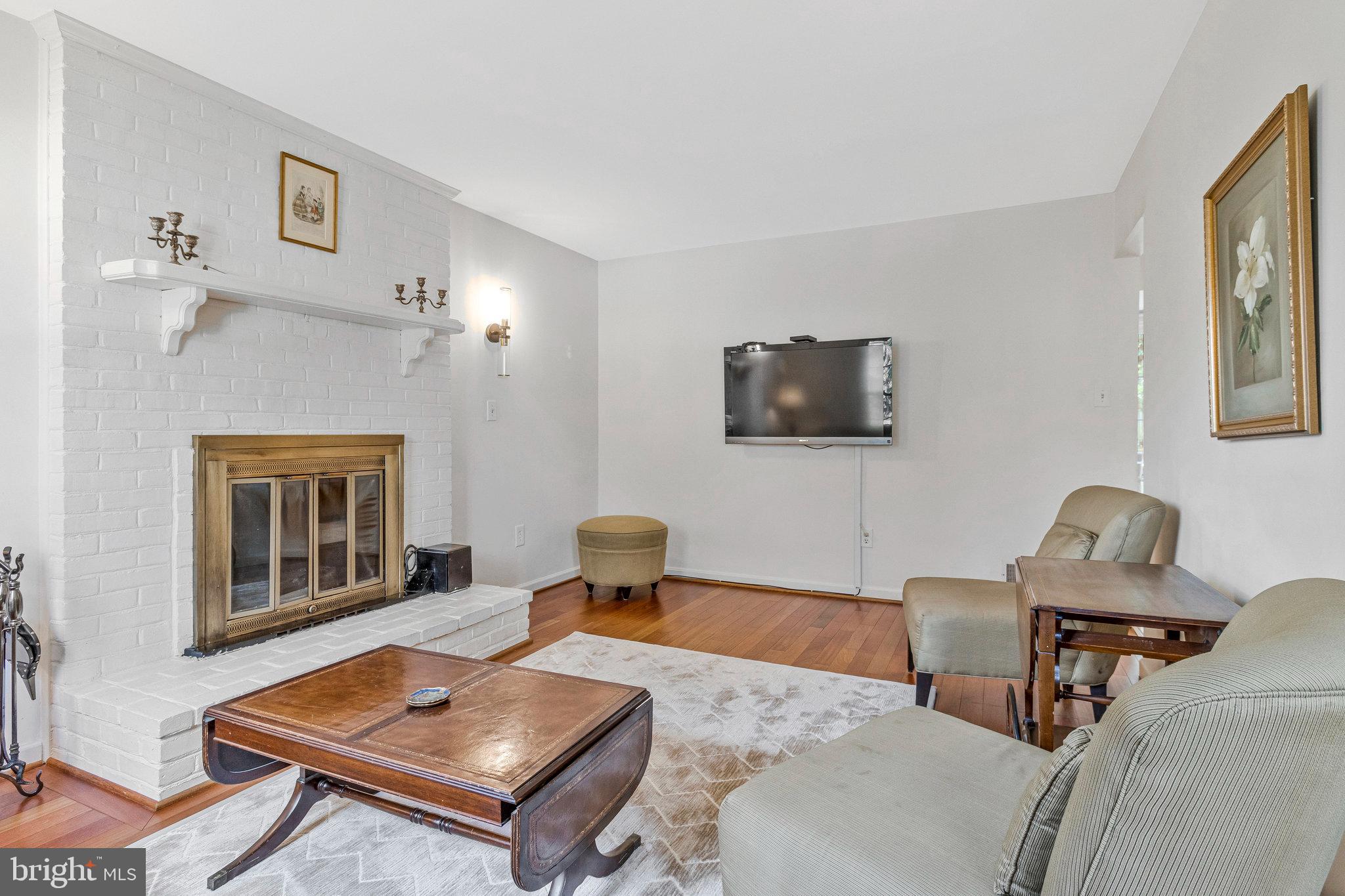 MILLS FARM - Residential