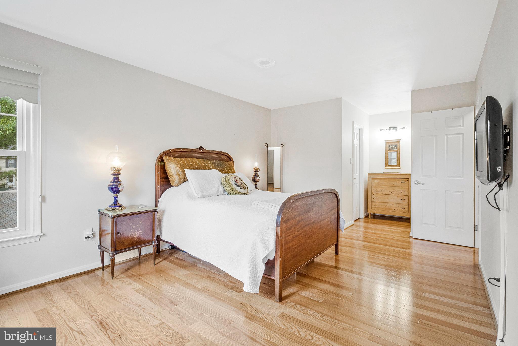 MILLS FARM - Residential