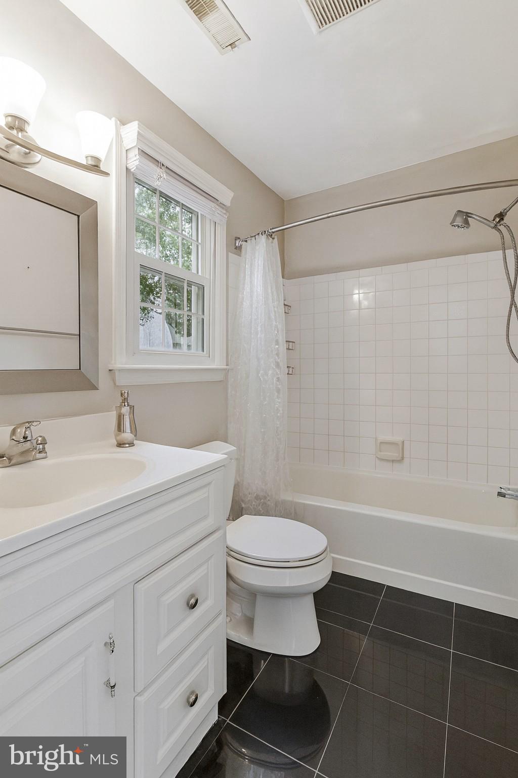 MILLS FARM - Residential