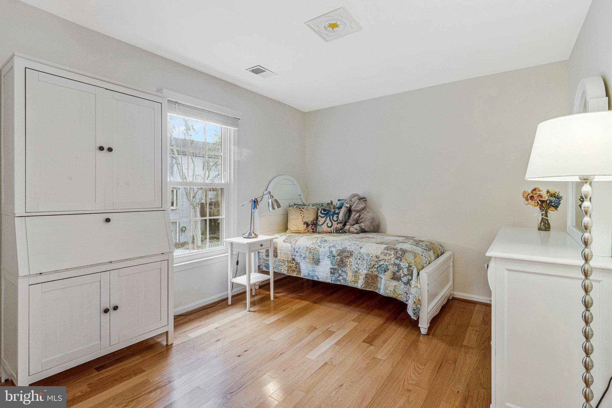 MILLS FARM - Residential