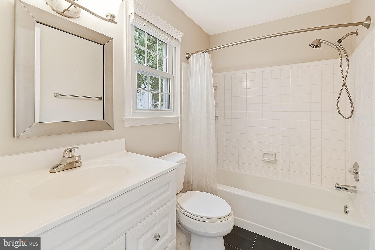 MILLS FARM - Residential