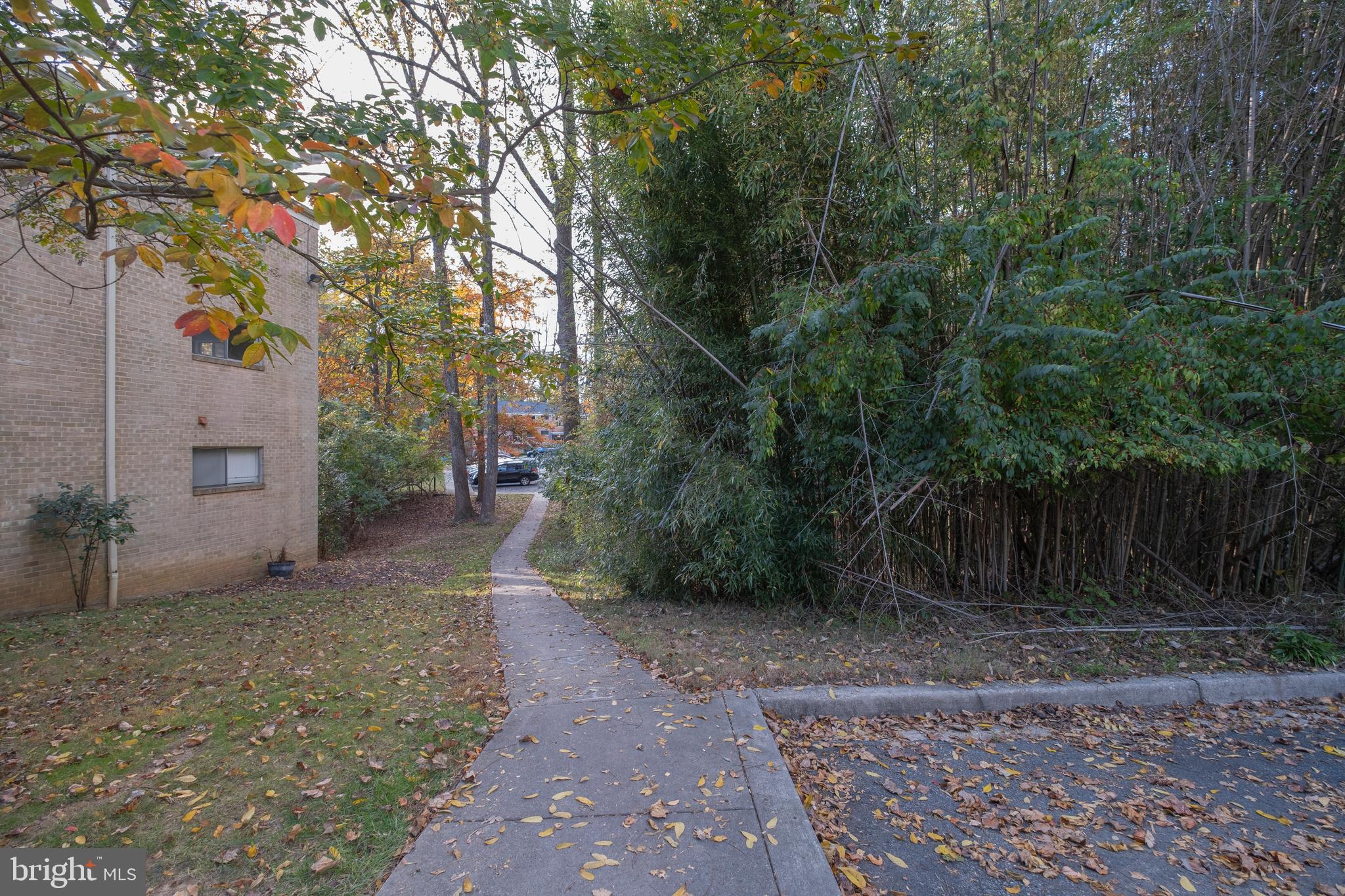 PARKSIDE CONDOMINIUMS - Residential Lease