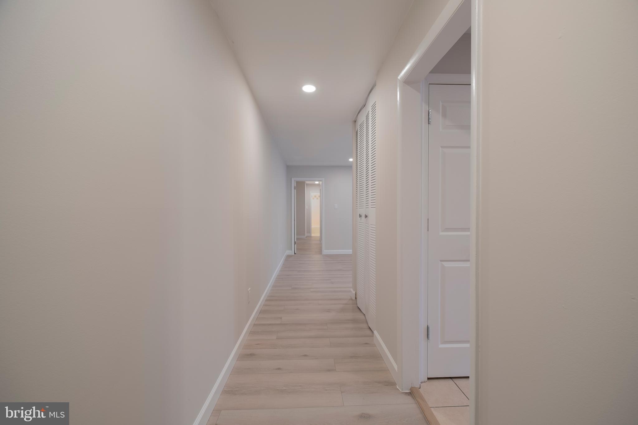 PARKSIDE CONDOMINIUMS - Residential Lease