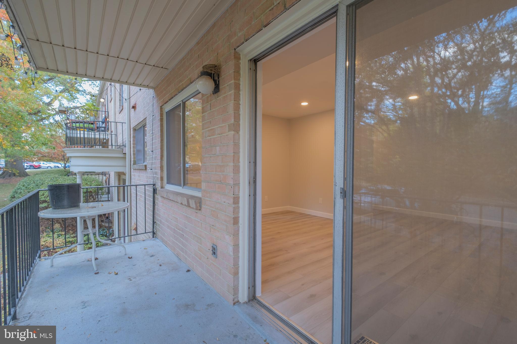 PARKSIDE CONDOMINIUMS - Residential Lease