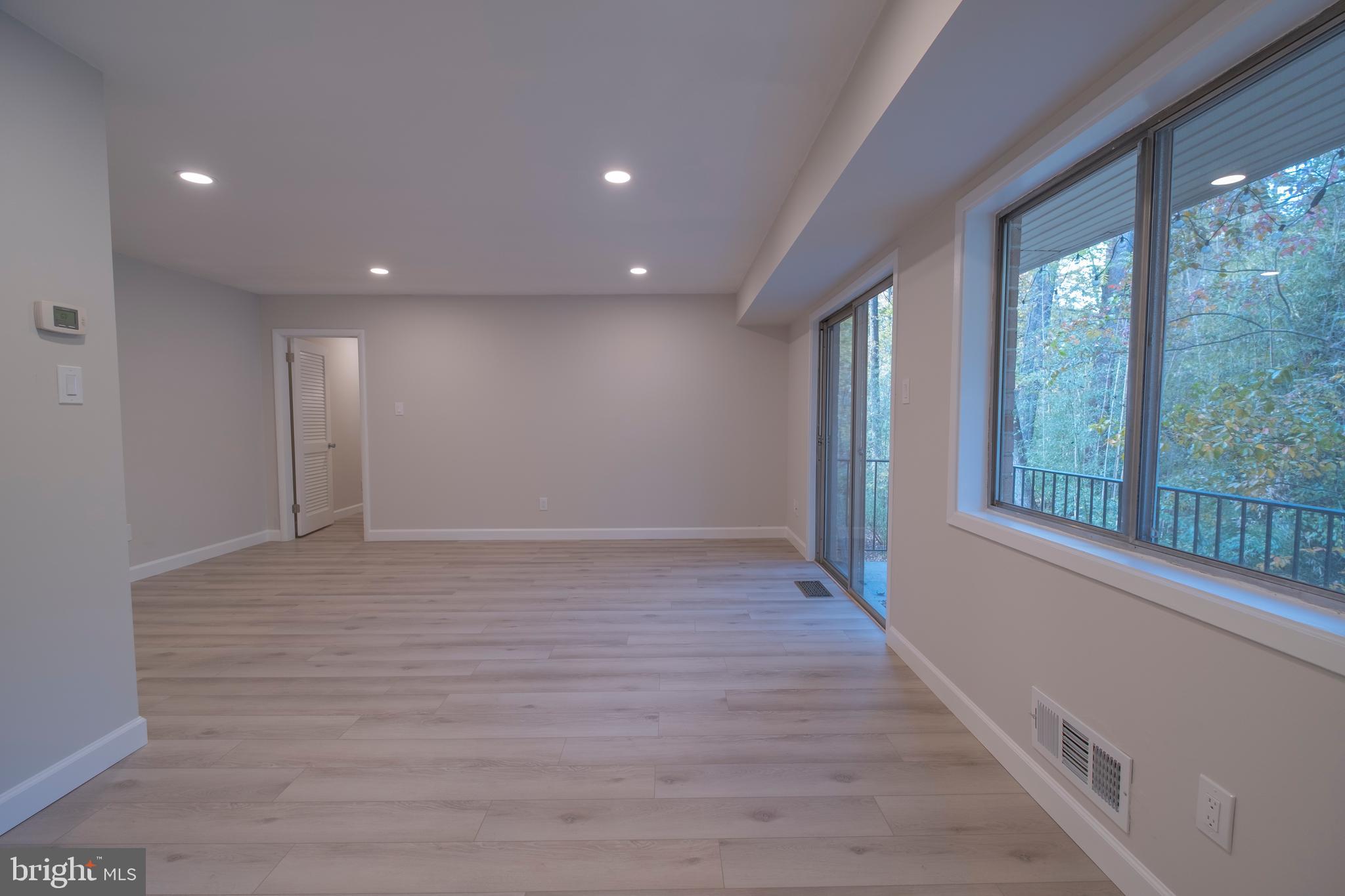 PARKSIDE CONDOMINIUMS - Residential Lease