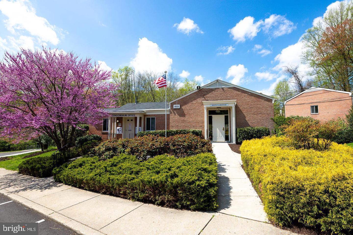 PARKSIDE CONDOMINIUMS - Residential Lease