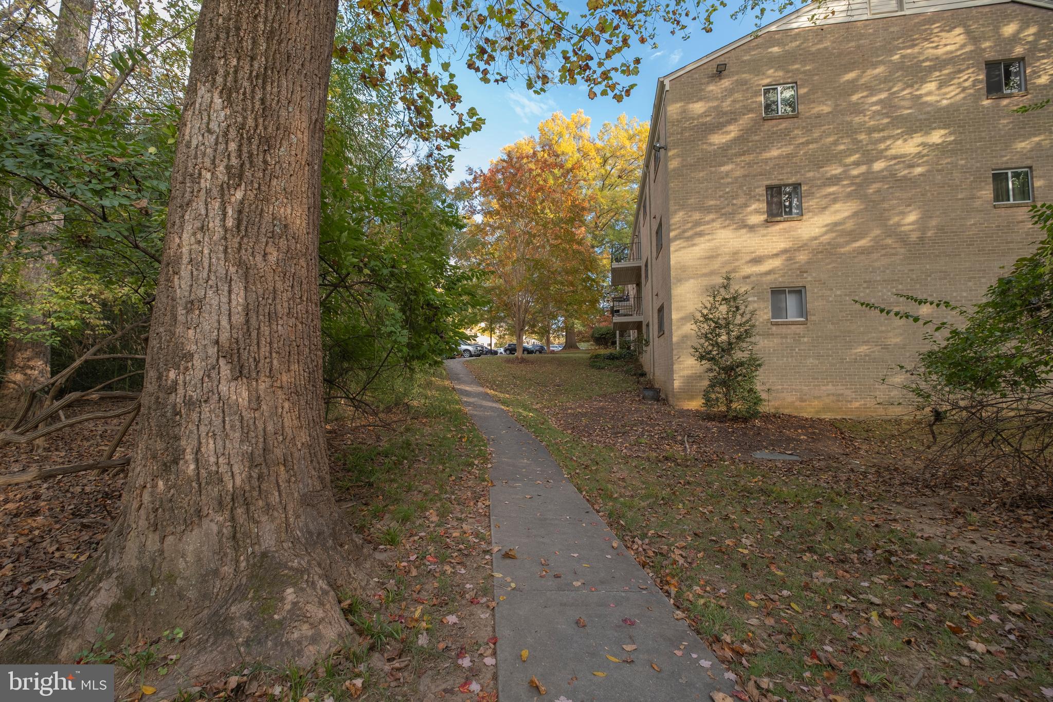 PARKSIDE CONDOMINIUMS - Residential Lease