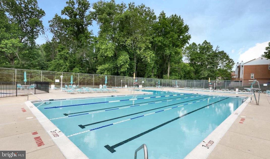 PARKSIDE CONDOMINIUMS - Residential Lease