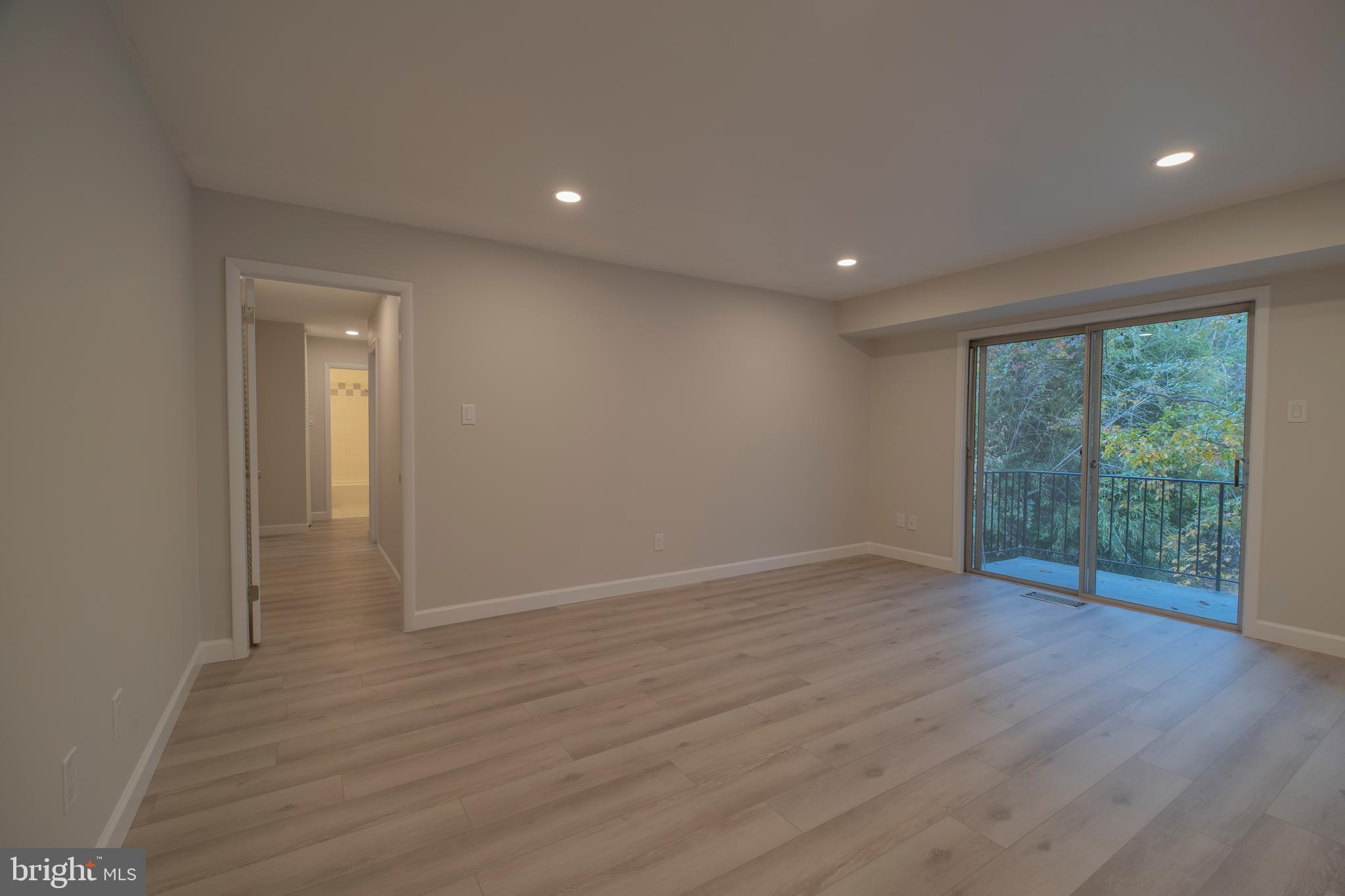 PARKSIDE CONDOMINIUMS - Residential Lease